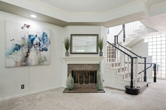 2006 Aviation Way in Redondo Beach, CA - Building Photo - Building Photo