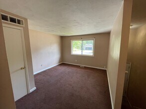 4432 Willoughby Rd-Unit -4432 (Upper Unit) in Holt, MI - Building Photo - Building Photo