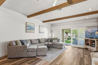 289 Vista Royale Cir W in Palm Desert, CA - Building Photo - Building Photo