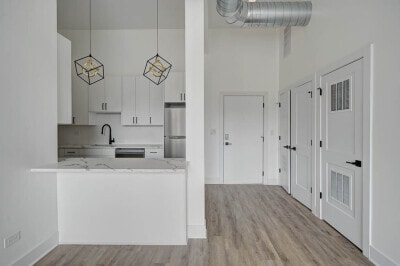 4749 N Western Ave, Unit 205 in Chicago, IL - Building Photo - Building Photo