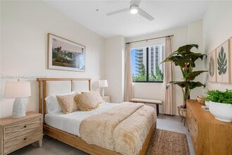 16395 Biscayne Blvd in North Miami Beach, FL - Building Photo - Building Photo