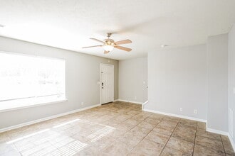 675 Legacy Dr in Smyrna, TN - Foto de edificio - Building Photo