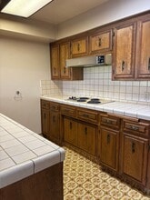 6005 Indian Wells Ave in Bakersfield, CA - Building Photo - Building Photo