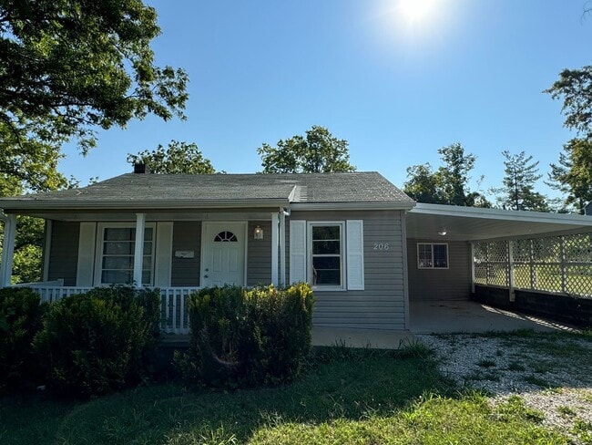 property at 206 S Morgan St