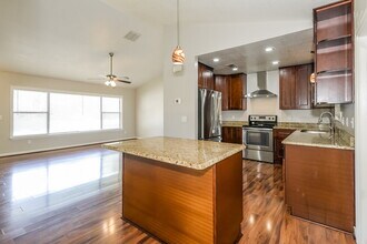 4946 Irish Moss Dr S in Jacksonville, FL - Building Photo - Building Photo