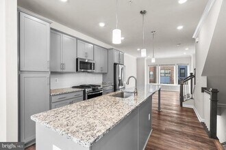 16105 Connors Wy in Derwood, MD - Building Photo - Building Photo