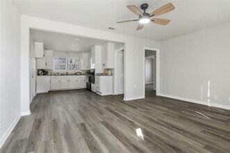 4321 Quails Ln in Fort Worth, TX - Building Photo - Building Photo