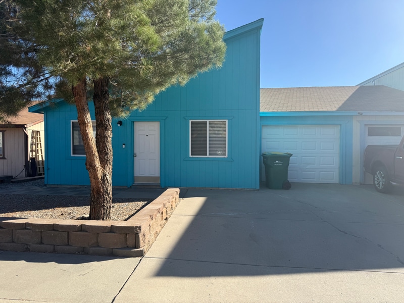 1621 E 21st St in Farmington, NM - Building Photo