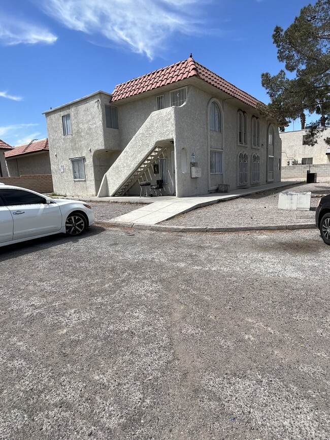 4437 Newsom Cir, Unit D