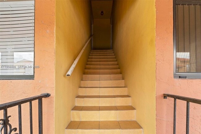 2735 W 61st Pl in Hialeah, FL - Building Photo - Building Photo