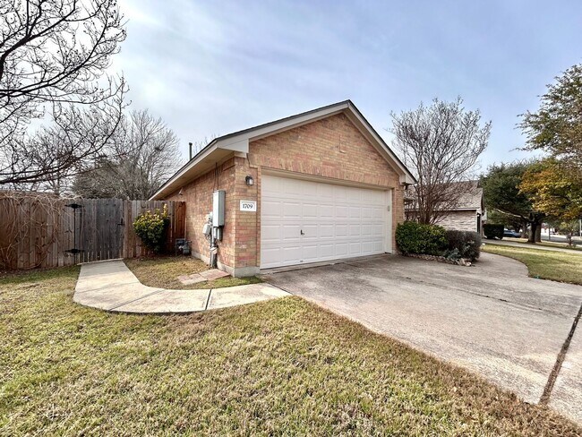 1709 Bush Coat Ln in Austin, TX - Building Photo - Building Photo