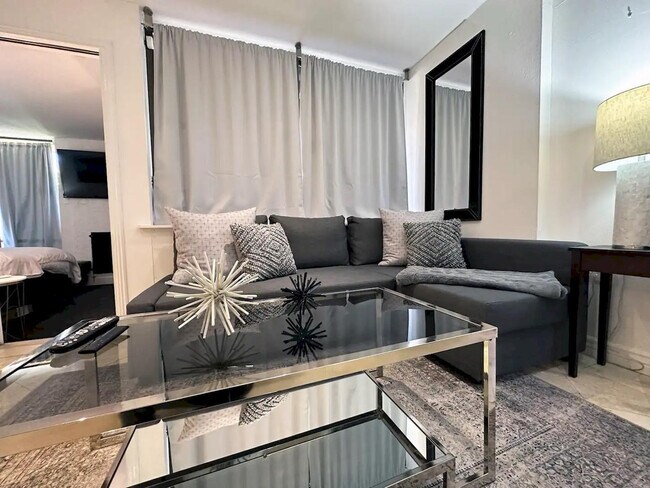 7401 N Scottsdale Rd