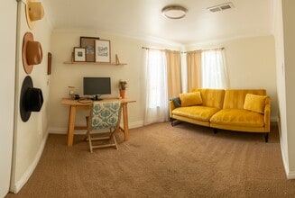 243 S Eliot St in Denver, CO - Building Photo - Building Photo