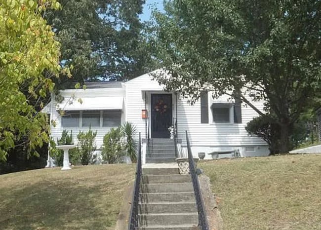 property at 623 Sidney Cir