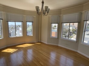 1700 Octavia St in San Francisco, CA - Building Photo - Interior Photo