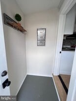 629 White Horse Ave in Hamilton Township, NJ - Building Photo