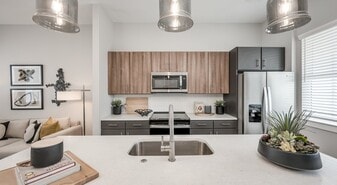 24843 House Hahl Rd in Cypress, TX - Building Photo