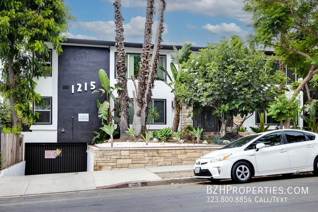 property at 1215 Hayworth Ave