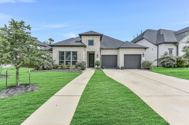 property at 11927 Carillon Forest Dr