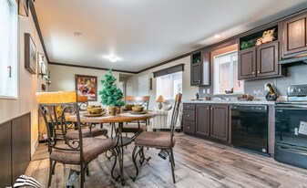 1575 E Monroe Ave in Riverton, WY - Building Photo