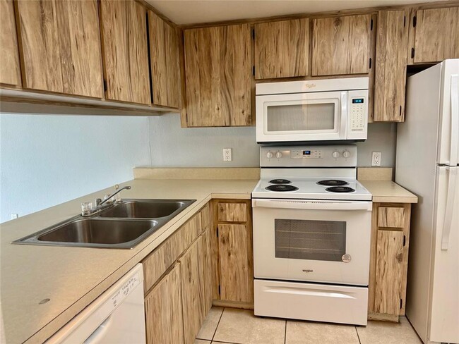 5023 Terrace Palms Cir in Tampa, FL - Building Photo - Building Photo