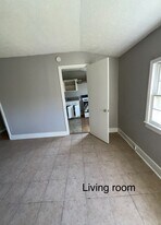 2408 Old Orrville Rd in Selma, AL - Building Photo