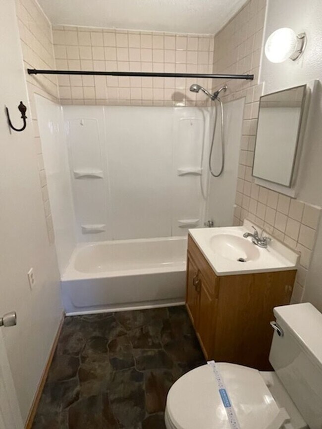 3509 E Idlewild Dr in Wichita, KS - Building Photo - Building Photo