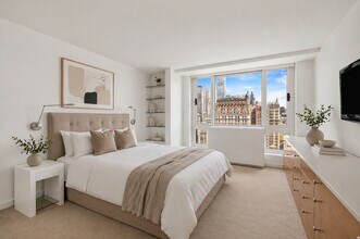 1 Irving Pl in New York, NY - Building Photo - Building Photo