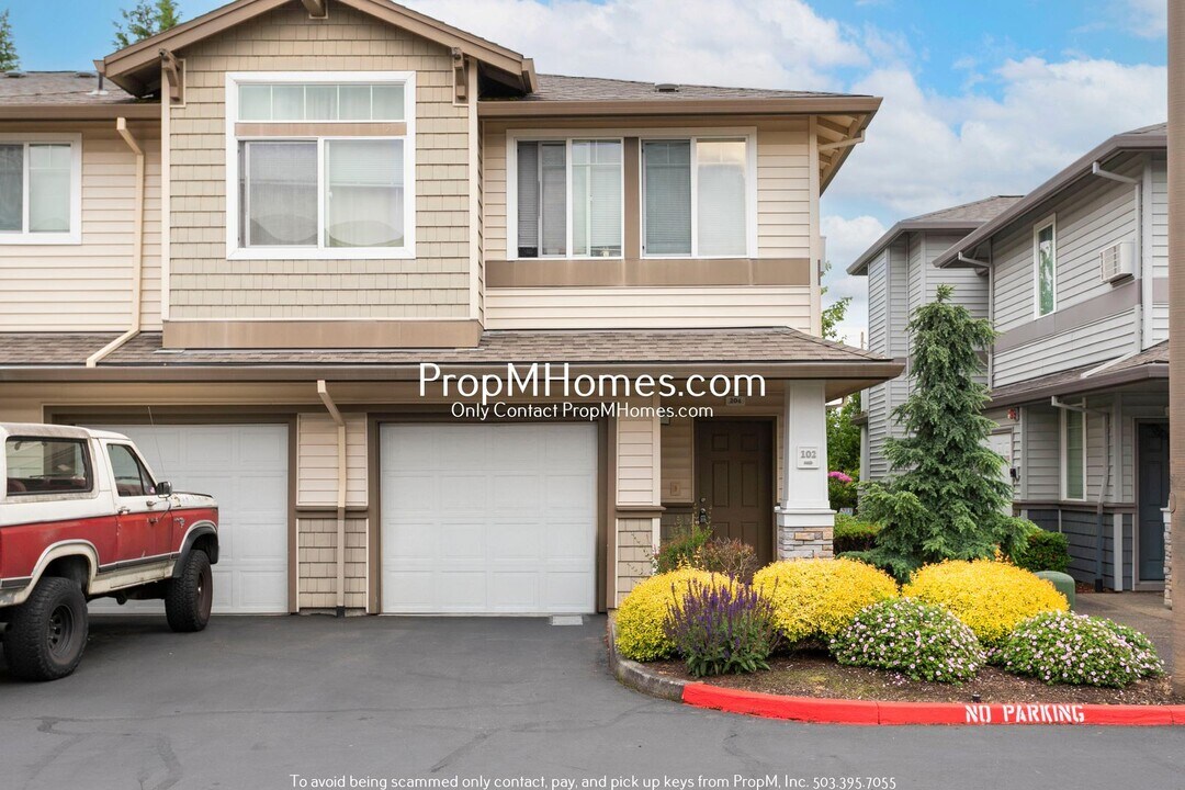 1879 NE 101st Ave in Beaverton, OR - Building Photo