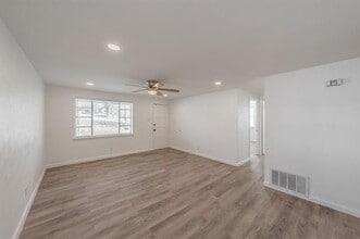 227 S Justin Ave in Dallas, TX - Building Photo - Building Photo