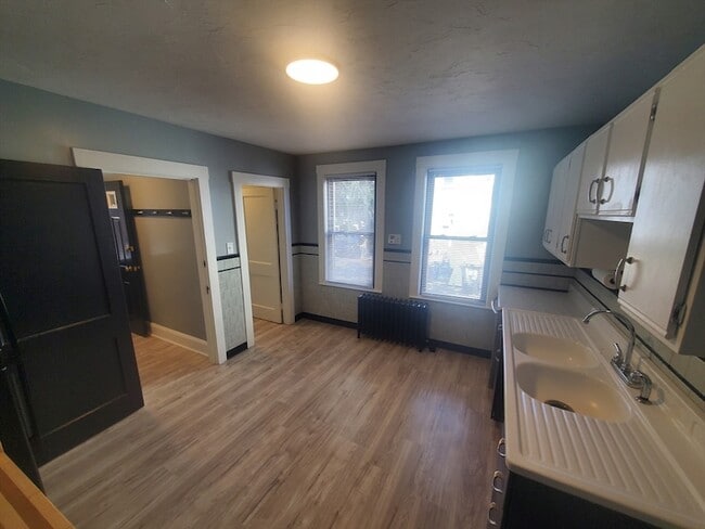 107 Thomas Burgin Pkwy, Unit 107 in Quincy, MA - Foto de edificio - Building Photo