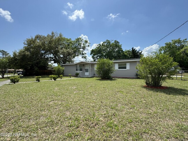 390 Gano Ave in Orange Park, FL - Building Photo - Building Photo