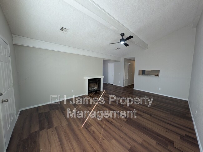 11031 E 14th Ct in Tulsa, OK - Building Photo - Building Photo