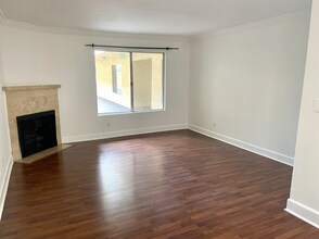 7045 Woodley Ave in Los Angeles, CA - Building Photo - Building Photo