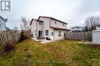 1447 Fleming Ct in Oshawa, ON - Building Photo - Building Photo