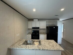 131 Lakeside Garden Cir in Lake Wales, FL - Building Photo - Building Photo