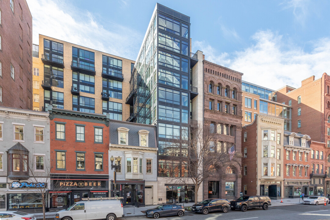 Ventana in Washington, DC - Building Photo