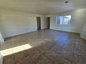 2348 S K St in Bakersfield, CA - Building Photo - Building Photo