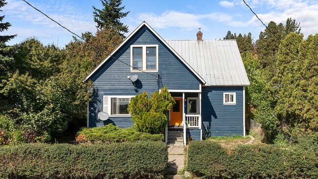 property at 203 W Nevada Ave