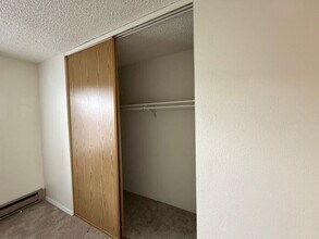 3855 E Leonesio Dr in Reno, NV - Foto de edificio - Building Photo