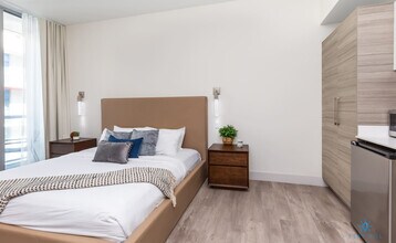 777 N Ocean Dr in Hollywood, FL - Building Photo - Building Photo
