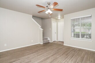 7858 Hedrick Farm in San Antonio, TX - Building Photo - Building Photo