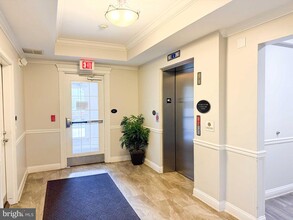 350 W Elm St in Conshohocken, PA - Building Photo - Building Photo