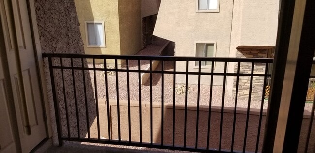 4411 Alexis Dr in Las Vegas, NV - Building Photo - Building Photo