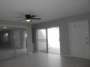 10163 S 42nd Dr in Boynton Beach, FL - Building Photo - Building Photo