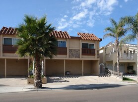 674-676 Seacoast Dr in Imperial Beach, CA - Building Photo