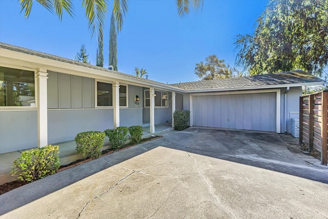 110 Conifer Ln in Walnut Creek, CA - Building Photo - Building Photo