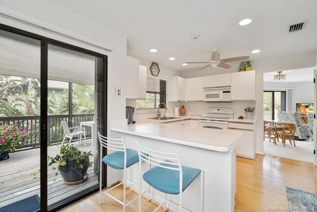 property at 5626 SE Schooner Oaks Way
