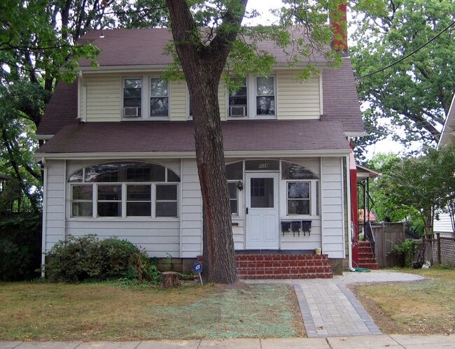 6604 1st St NW, Unit 2 in Washington, DC - Building Photo - Building Photo