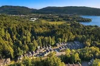 22320 SE 43rd Pl in Issaquah, WA - Building Photo - Building Photo